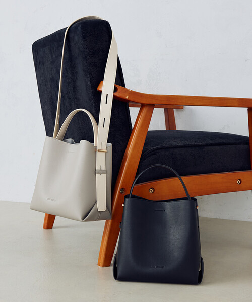 MONO COMME CA(モノコムサ)の「2wayワンショルダー(ショルダーバッグ・レディース・ブラック/グレー・FREE)」の16枚目の写真