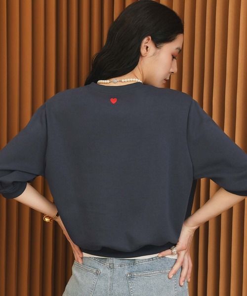 ELFRANK(エルフランク)の「ワンポイントハート刺繍 スウェット トレーナー プルオーバー【洗える】(スウェット・レディース・グレー/レッド/オフホワイト/グリーン/ホワイト系その他/レッド系その他/グリーン系その他/グレー系その他/ネイビー・FREE)」の11枚目の写真