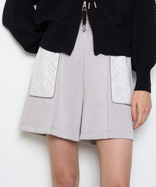 Muel Chic(ミュエルシック)の「Lizy lace short pants リジーレースショートパンツ(その他パンツ・レディース・ホワイト/ブラック/グレー系・FREE)」の3枚目の写真