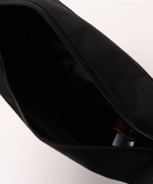 Manhattan Portage（マンハッタンポーテージ）の「THE SPRINTER（LG）VER 2 DORAEMON 25（ショルダーバッグ・メンズ・ブラック・SMALL）」の13枚目の写真