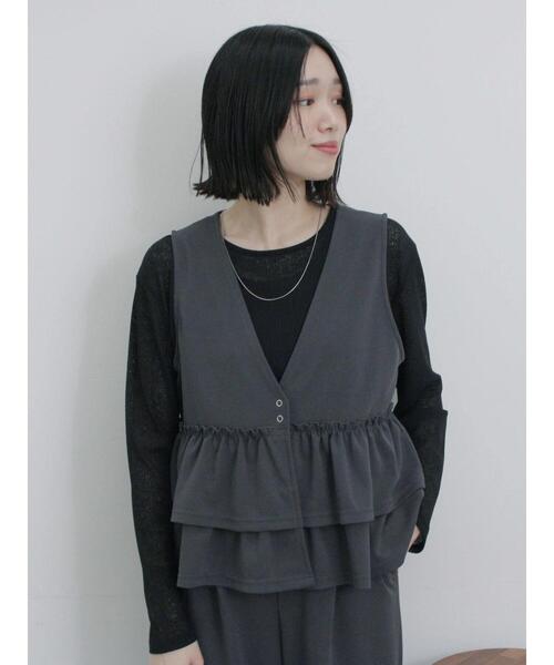 Samansa Mos2 blue（サマンサモスモスブルー）の「ペプラムベスト(セットアップ可)（ベスト・レディース・ベージュ/チャコールグレー/カーキ/ライトベージュ・F）」の9枚目の写真