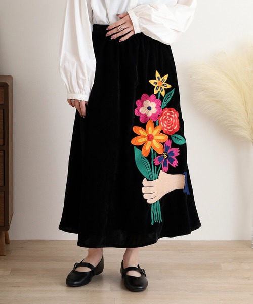 KILKI（キルキー）の「kilki　ブーケ柄ベルベット刺繍スカート（スカート・レディース・ブラック・F）」の12枚目の写真
