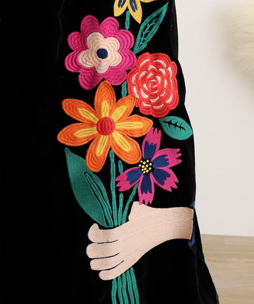 KILKI（キルキー）の「kilki　ブーケ柄ベルベット刺繍スカート（スカート・レディース・ブラック・F）」の4枚目の写真