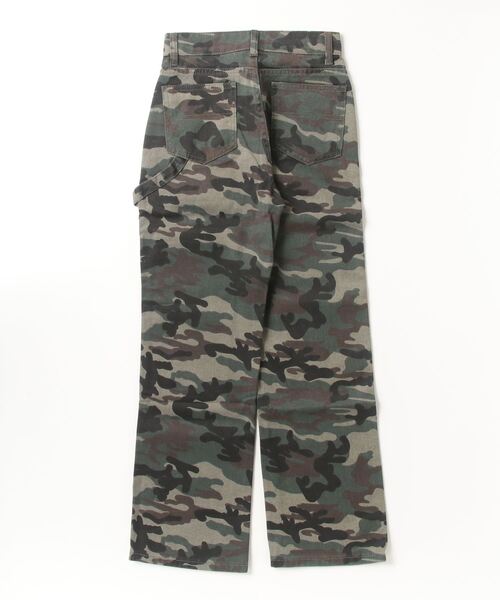 LETee(レティー)の「カモフラージュプリント デニムパンツ(デニムパンツ・レディース・カーキ・S/M)」の2枚目の写真