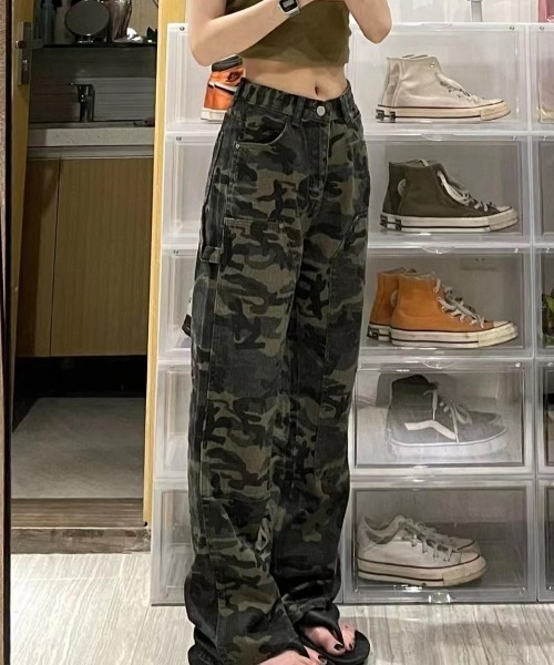 LETee(レティー)の「カモフラージュプリント デニムパンツ(デニムパンツ・レディース・カーキ・S/M)」の5枚目の写真