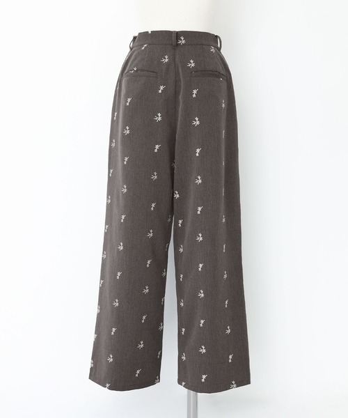 somari imagination（ソマリ イマジネーション）の「『花柄刺繍スラックス』（スラックス・レディース・ブラック/チャコール・1）」の17枚目の写真