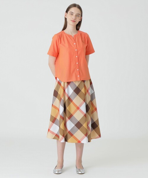 BLUE LABEL CRESTBRIDGE(ブルーレーベルクレストブリッジ)の「クレストブリッジチェックライトクロッシングツイルスカート(スカート・レディース・グレー系その他2/オレンジ系その他2/ベージュ系その他・38/36)」の16枚目の写真
