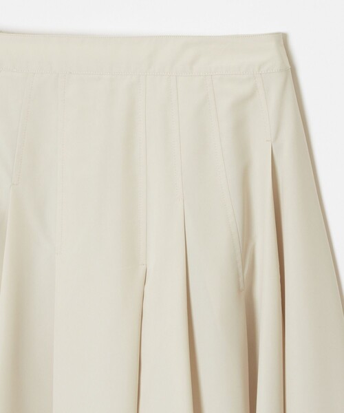 allureville（アルアバイル）の「マットタフタアンイーブンタックスカート（スカート・レディース・ブラック/ライトベージュ/インディゴブルー・1/2）」の11枚目の写真