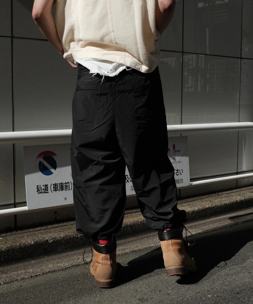 BURLAP OUTFITTER（バーラップアウトフィッター）の「BURLAP OUTFITTER / バーラップアウトフィッター 3/4 TRACK PANTS（その他パンツ・メンズ・チャコール/グレー/ブラック・LARGE/MEDIUM）」の5枚目の写真