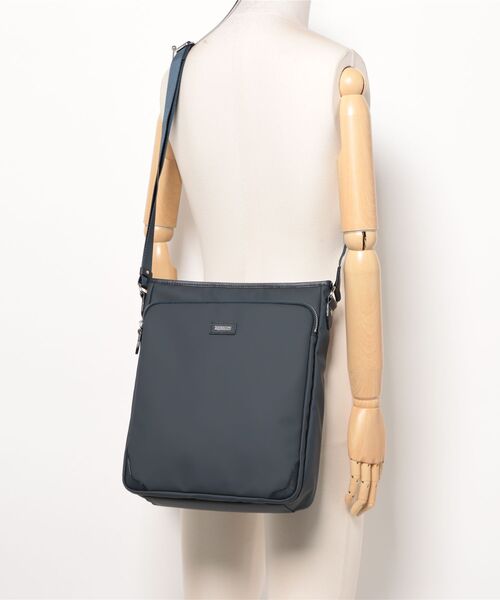 セール】ショルダーバッグ バルヴエニーLTD3 6L 68753（ショルダー