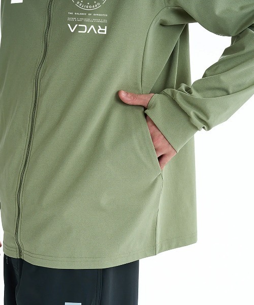 RVCA(ルーカ)の「RVCA メンズ VA MARK REFLECTIVE SFHD 長袖サーフTシャツ 【2025年夏モデル】/ルーカ水陸両用速乾UVケアロゴジップアップパーカーラッシュガード(水着)(ラッシュガード・メンズ・ブラック/グリーン系その他/ブルー系その他・LARGE/MEDIUM/SMALL/X-LARGE)」の16枚目の写真