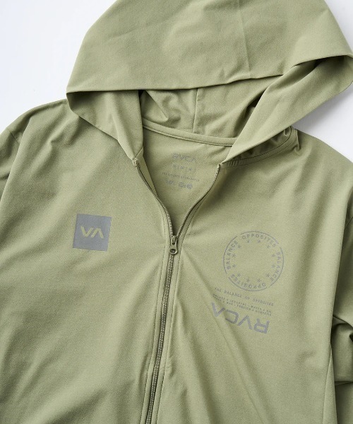 RVCA(ルーカ)の「RVCA メンズ VA MARK REFLECTIVE SFHD 長袖サーフTシャツ 【2025年夏モデル】/ルーカ水陸両用速乾UVケアロゴジップアップパーカーラッシュガード(水着)(ラッシュガード・メンズ・ブラック/グリーン系その他/ブルー系その他・LARGE/MEDIUM/SMALL/X-LARGE)」の17枚目の写真