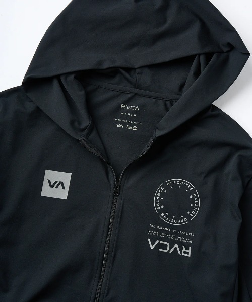 RVCA(ルーカ)の「RVCA メンズ VA MARK REFLECTIVE SFHD 長袖サーフTシャツ 【2025年夏モデル】/ルーカ水陸両用速乾UVケアロゴジップアップパーカーラッシュガード(水着)(ラッシュガード・メンズ・ブラック/グリーン系その他/ブルー系その他・LARGE/MEDIUM/SMALL/X-LARGE)」の9枚目の写真