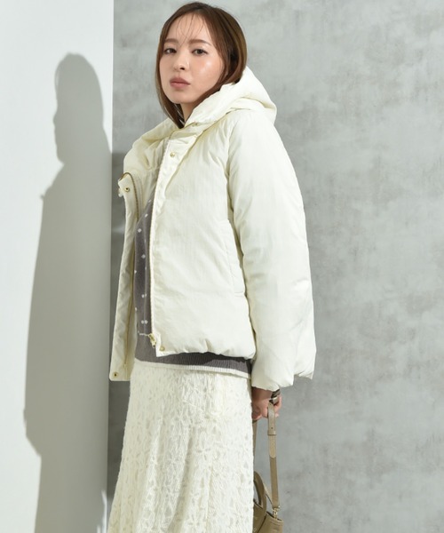 INTERPLANET(インタープラネット)の「ナイロンマイクロタフタダウンショートコート(ダウンジャケット/コート・レディース・グレイッシュベージュ/ブラック/オフホワイト・FREE)」の8枚目の写真