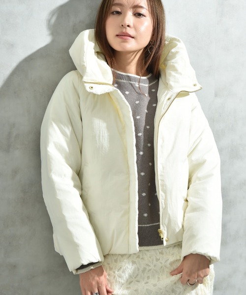 INTERPLANET(インタープラネット)の「ナイロンマイクロタフタダウンショートコート(ダウンジャケット/コート・レディース・グレイッシュベージュ/ブラック/オフホワイト・FREE)」の14枚目の写真