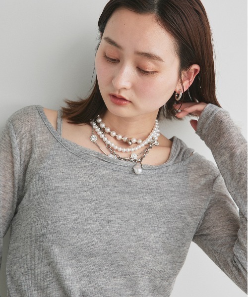ad thie(アドティエ)の「レイヤードデザイン シアーカットソー(Tシャツ/カットソー・レディース・杢グレー/オフホワイト/ブラック・FREE)」の11枚目の写真