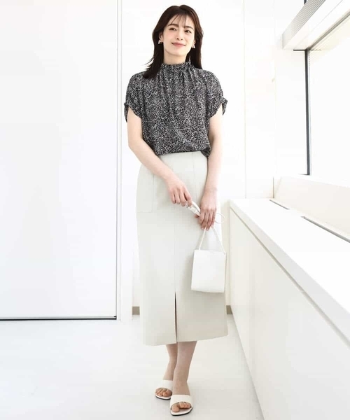 OFUON le MK（オフオンルエムケー）の「リネンライクタイトスカート/洗える（スカート・レディース・ライトベージュ/ブラウン・36/38/40）」の17枚目の写真