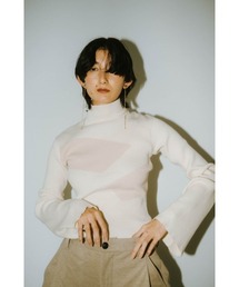 wide sleeve high neck knit