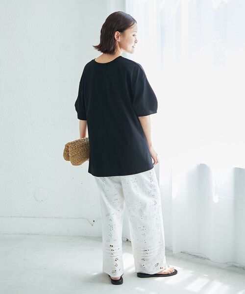 le.coeur blanc（ルクールブラン）の「《手洗い可能》フロントツイストTシャツ（Tシャツ/カットソー・レディース・オフホワイト/ライトグリーン/ブラック・38）」の6枚目の写真