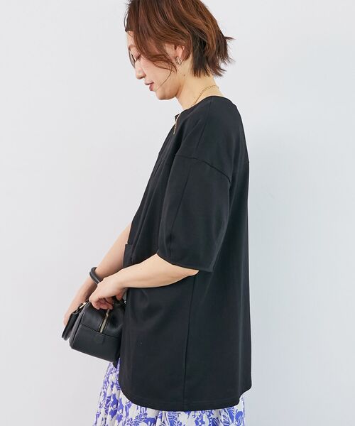 le.coeur blanc（ルクールブラン）の「《手洗い可能》フロントツイストTシャツ（Tシャツ/カットソー・レディース・オフホワイト/ライトグリーン/ブラック・38）」の9枚目の写真