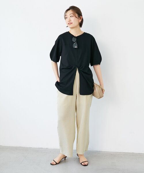 le.coeur blanc（ルクールブラン）の「《手洗い可能》フロントツイストTシャツ（Tシャツ/カットソー・レディース・オフホワイト/ライトグリーン/ブラック・38）」の17枚目の写真