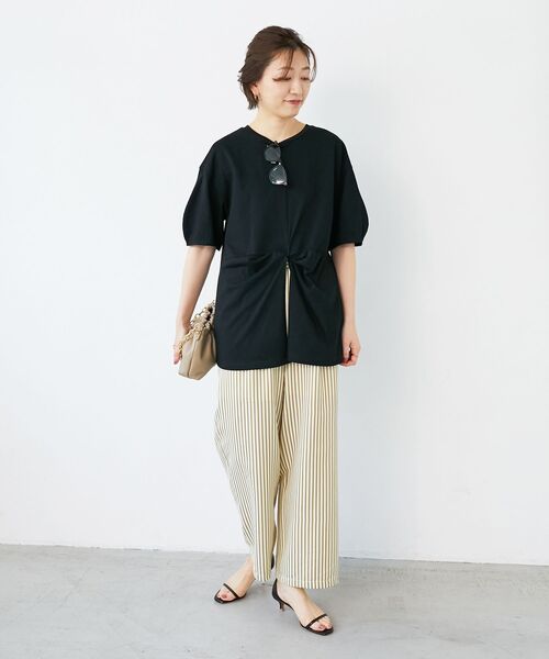 le.coeur blanc（ルクールブラン）の「《手洗い可能》フロントツイストTシャツ（Tシャツ/カットソー・レディース・オフホワイト/ライトグリーン/ブラック・38）」の18枚目の写真