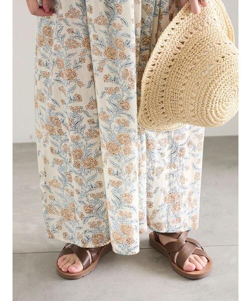 Samansa Mos2 blue（サマンサモスモスブルー）の「【Made in India】花柄ワンピース（ワンピース・レディース・チャコールグレー/ブルー/キナリ・F）」の12枚目の写真