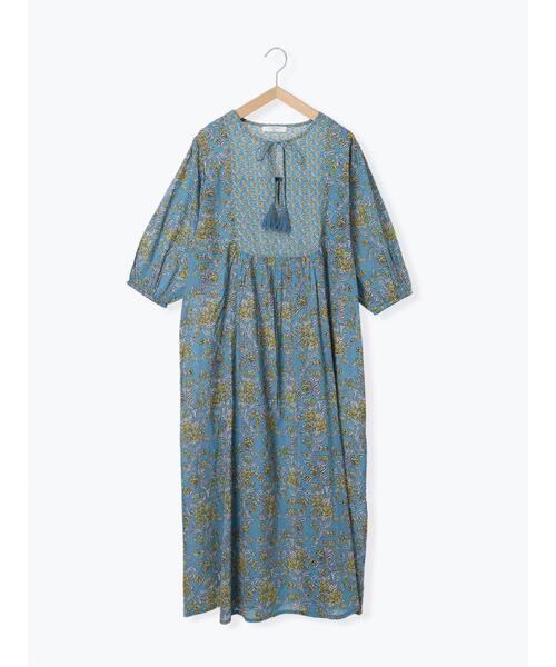 Samansa Mos2 blue（サマンサモスモスブルー）の「【Made in India】花柄ワンピース（ワンピース・レディース・チャコールグレー/ブルー/キナリ・F）」の20枚目の写真