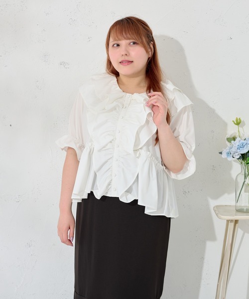 Louiosy(ルオシー)の「【Louiosy】【大きいサイズ】ラッフル襟ブラウス(シャツ/ブラウス・レディース・オフホワイト/グレイッシュベージュ・3L/X-LARGE/4L)」の8枚目の写真
