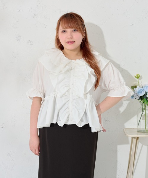 Louiosy(ルオシー)の「【Louiosy】【大きいサイズ】ラッフル襟ブラウス(シャツ/ブラウス・レディース・オフホワイト/グレイッシュベージュ・3L/X-LARGE/4L)」の14枚目の写真