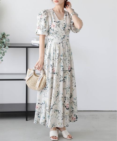 AMELY（エミリー）の「フラワープリント カシュクールワンピース（ワンピース・レディース・ブラック/オフホワイト・フリー）」の3枚目の写真