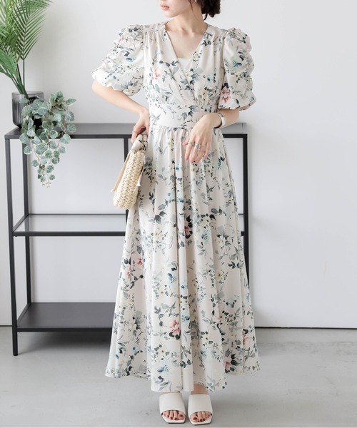 AMELY（エミリー）の「フラワープリント カシュクールワンピース（ワンピース・レディース・ブラック/オフホワイト・フリー）」の6枚目の写真