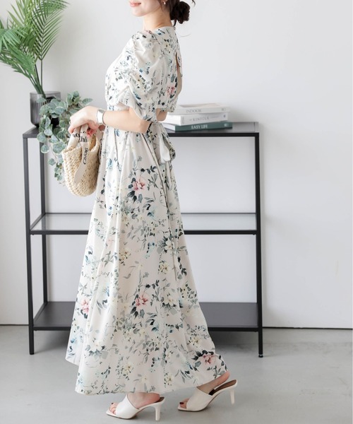 AMELY（エミリー）の「フラワープリント カシュクールワンピース（ワンピース・レディース・ブラック/オフホワイト・フリー）」の7枚目の写真
