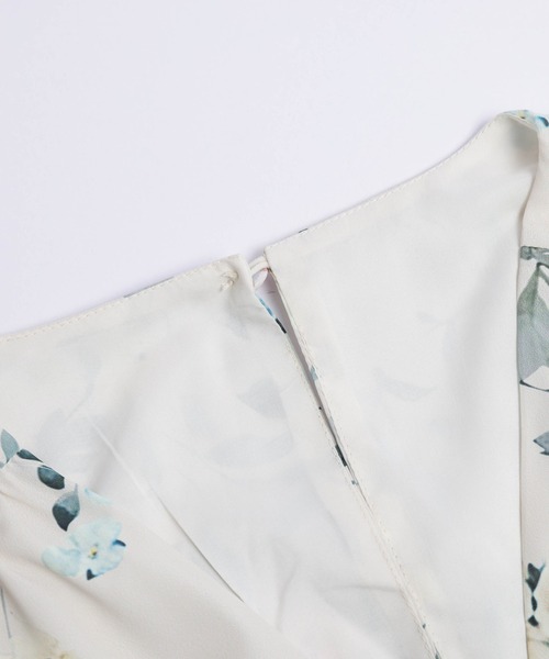 AMELY（エミリー）の「フラワープリント カシュクールワンピース（ワンピース・レディース・ブラック/オフホワイト・フリー）」の21枚目の写真