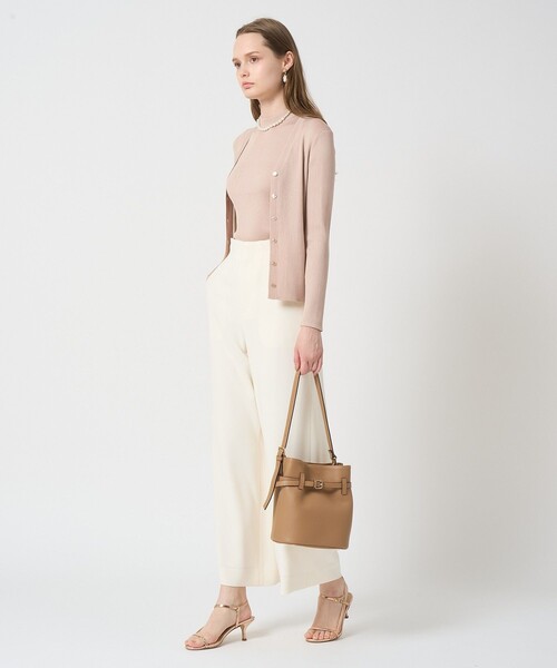 ANAYI（アナイ）の「アセテートポリエステルＶカーディガン（カーディガン/ボレロ・レディース・ピンクベージュ/ラベンダー/ブラウン/ブラック/オフホワイト・38/36）」の21枚目の写真