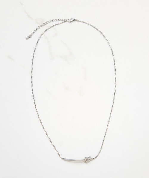 PAPILLONNER(パピヨネ)の「【OT】ステンレスノットバーネックレス(ネックレス・レディース・シルバー/ゴールド・FREE)」の3枚目の写真