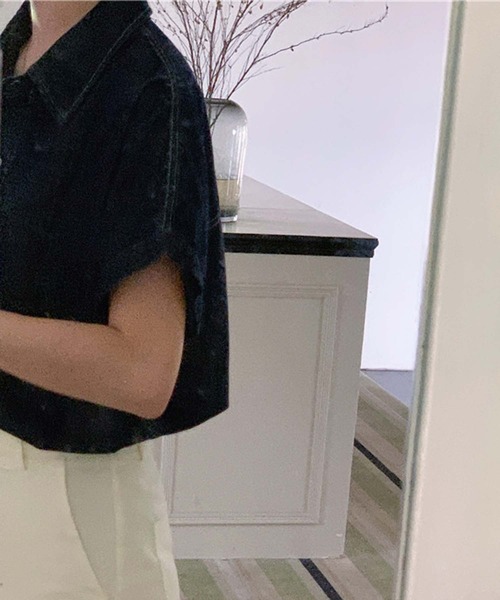 LAFFMO(ラフモ)の「フレンチスリーブデニムシャツ(シャツ/ブラウス・レディース・ブルー/ネイビー・M/L)」の14枚目の写真