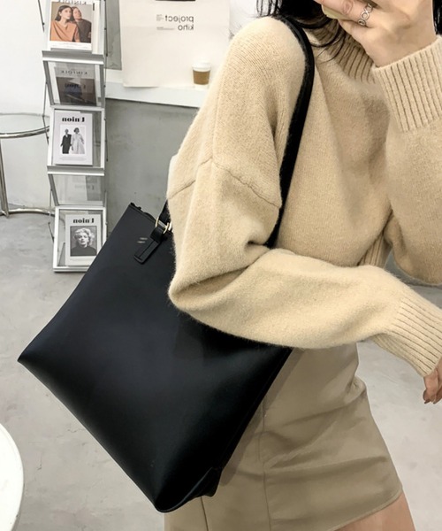 VIBGYOR(ヴィブジョー)の「urbanfemine./ A4収納 大容量PUレザートートバッグ U7230(トートバッグ・レディース・ブラック/ブラウン/ダークブラウン/ベージュ・FREE)」の16枚目の写真
