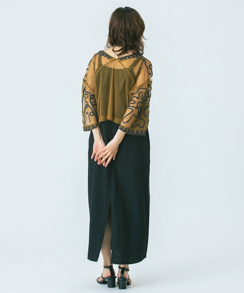 ROSE BUD(ローズバッド)の「EMBROIDARY SHIRT(シャツ/ブラウス・レディース・ホワイト/ブラウン・ONE SIZE)」の13枚目の写真