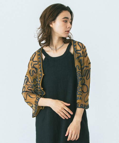 ROSE BUD(ローズバッド)の「EMBROIDARY SHIRT(シャツ/ブラウス・レディース・ホワイト/ブラウン・ONE SIZE)」の20枚目の写真