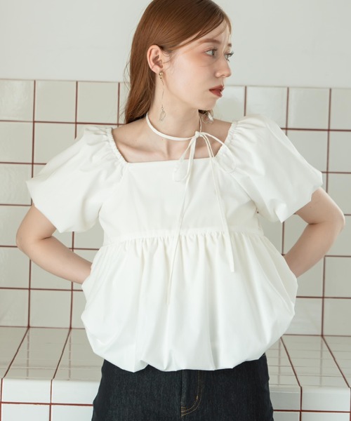 hinari（ヒナリ）の「リボン付きパフブラウス（シャツ/ブラウス）」 - WEAR