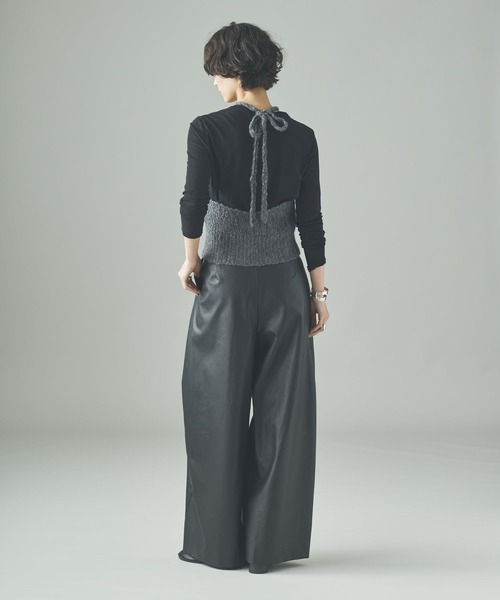 カレンソロジー フリル付きブラックホルターネックトップス カレン