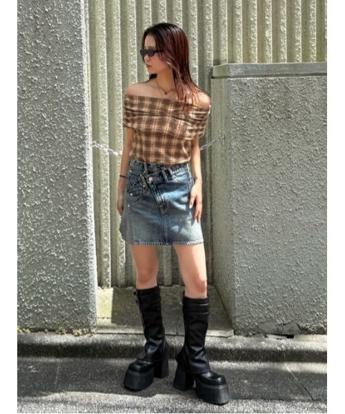 SLY（スライ）の「J/W SWITCHING S/SK ジャストウエスト スイッチング ショートスカート 秋服（デニムスカート・レディース・ブルー/ダークブルー・0/1）」の18枚目の写真