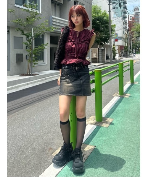 SLY（スライ）の「J/W SWITCHING S/SK ジャストウエスト スイッチング ショートスカート 秋服（デニムスカート・レディース・ブルー/ダークブルー・0/1）」の19枚目の写真