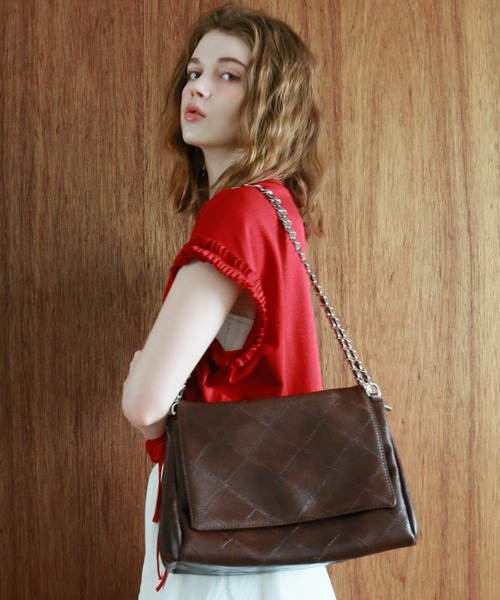 mic by Olu.(ミックバイオルドット)の「< ZOZOTOWN限定 >キルティングチェーンバッグ(ショルダーバッグ・レディース・キャメル/モカ/オフホワイト・FREE)」の3枚目の写真