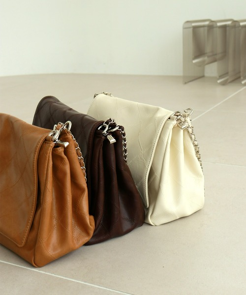 mic by Olu.(ミックバイオルドット)の「< ZOZOTOWN限定 >キルティングチェーンバッグ(ショルダーバッグ・レディース・キャメル/モカ/オフホワイト・FREE)」の11枚目の写真