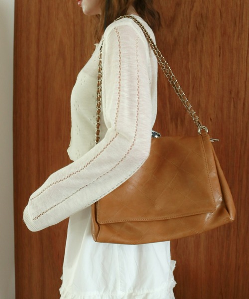 mic by Olu.(ミックバイオルドット)の「< ZOZOTOWN限定 >キルティングチェーンバッグ(ショルダーバッグ・レディース・キャメル/モカ/オフホワイト・FREE)」の4枚目の写真