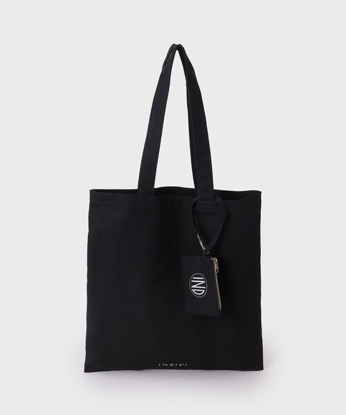 INDIVI（インディヴィ）の「ミニポーチチャーム付きキャンバストート（トートバッグ・レディース・ブラック系5/ブラック・00）」の5枚目の写真