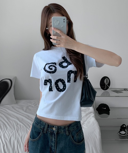 UNE MANSION(ユヌマンション)の「ユニークロゴクロップドバイカラードットパターン半袖Tシャツ(Tシャツ/カットソー・レディース・ブラック/ワイン/ホワイト・FREE)」の6枚目の写真