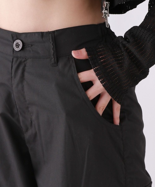 repipi armario（レピピ アルマリオ）の「エステルコットンカーゴパンツ（カーゴパンツ・キッズ・ホワイト/ピンク/ブラック・LARGE/MEDIUM/SMALL）」の14枚目の写真